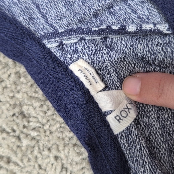 Roxy Open Back Sweater Top Kangaroo Pocket Size Med Navy Blue White Wave Print - Picture 11 of 14